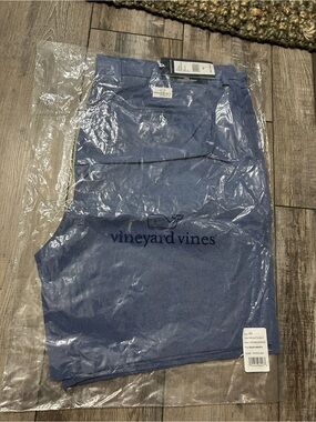Vineyard Vines Men's blue Regatta Bay 8”Breakers Flat Front Shorts